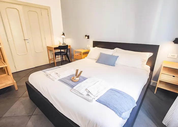 Apartment 50mt Metro Station - 20min Walking From Colosseum - Romecentralhouse - Elegant And Fully Equipped Rome