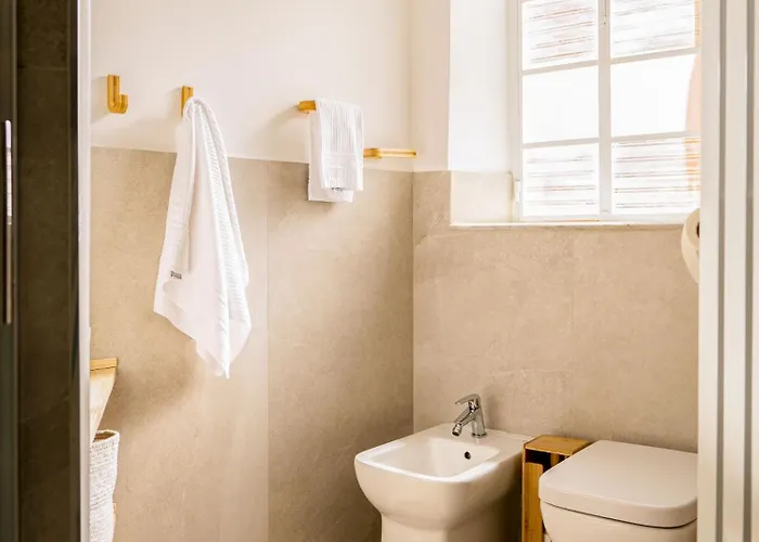 50mt Metro Station - 20min Walking From Colosseum - Romecentralhouse - Elegant And Fully Equipped Apartment