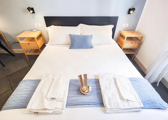 50mt Metro Station - 20min Walking From Colosseum - Romecentralhouse - Elegant And Fully Equipped Apartment Rome